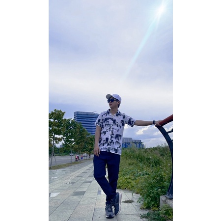 [VIDEO THẬT] Áo sơ mi lụa form rộng tay lở in hình hoạt hình cực chất, chất lụa mềm mịn, thoáng mát, lên form cực chuẩn | BigBuy360 - bigbuy360.vn