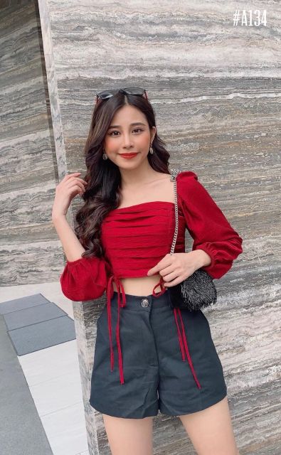Áo crop xếp li tay dài
