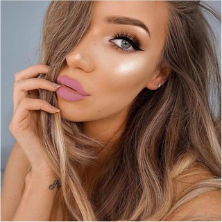 Phấn bắt sáng W7 Glowcomotion