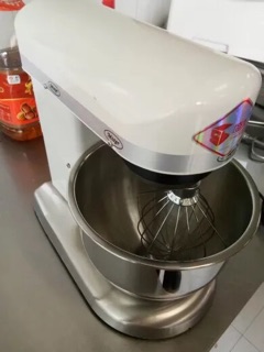 MÁY TRỘN BỘT LÀM BÁNH Mixer Fest 7L