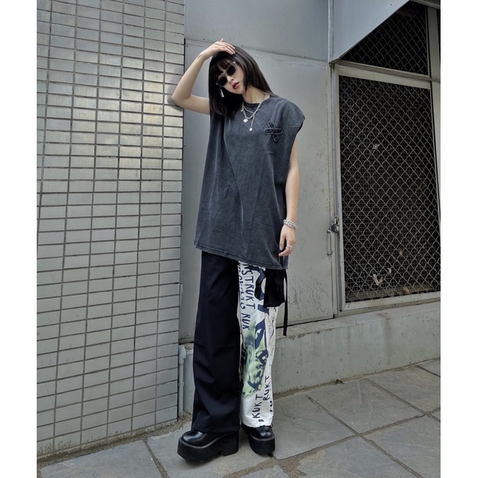 Áo tanktop vải wash điểm nhấn thêu ngực áo