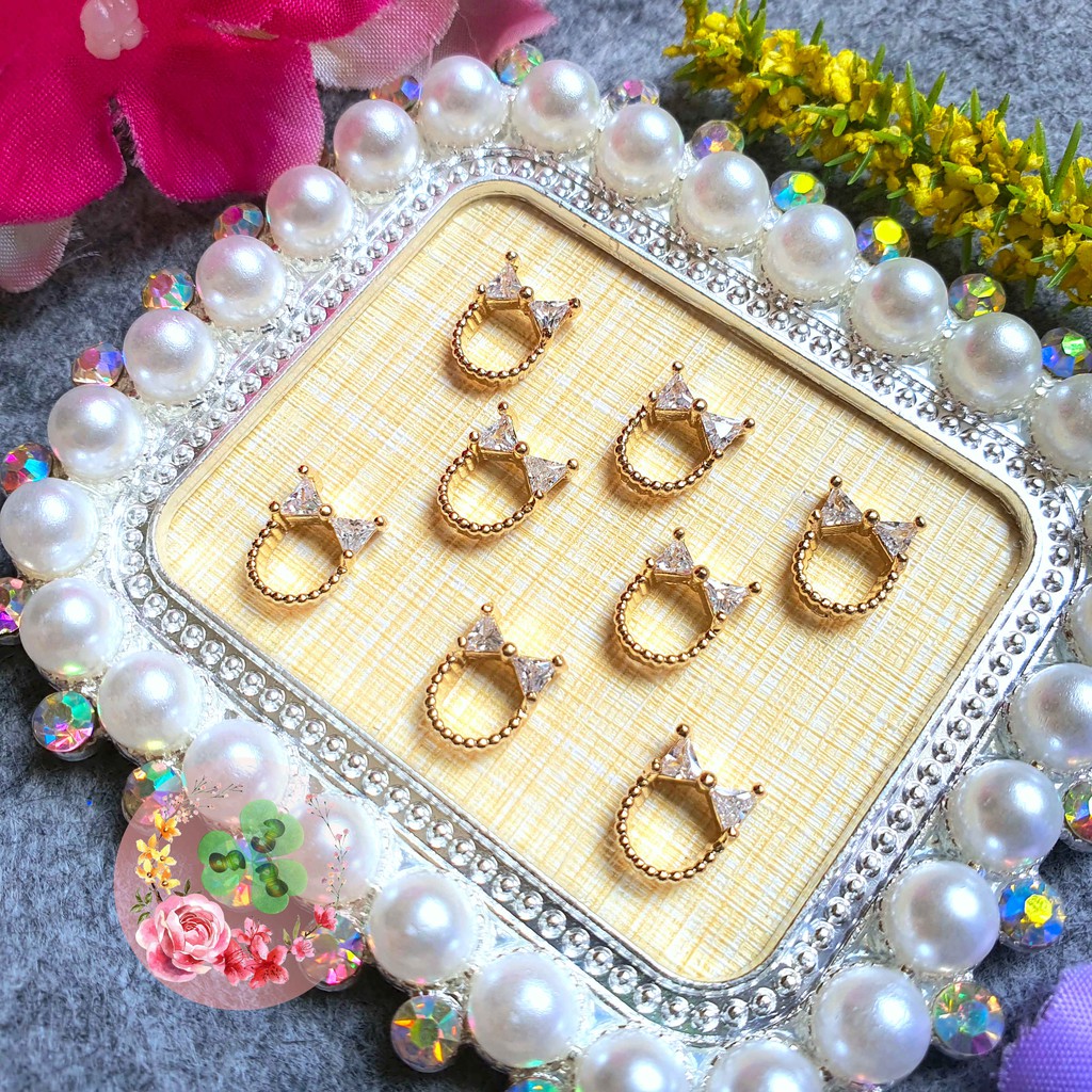 Mã SR046 . Charm kim loại dòng cao cấp đính đá trang trí móng siêu xinh.