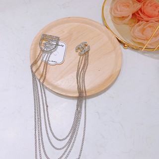 cài áo nhiều dây xích