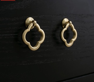Tay nắm tủ quần áo
