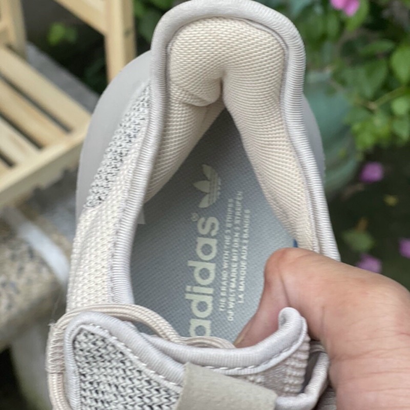 Giày Tubular Knit vàng cát