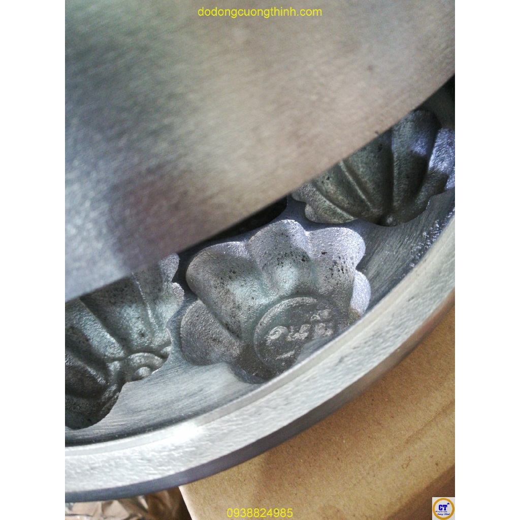 Khuôn bánh thuẫn bánh bông lan nhôm dày CT