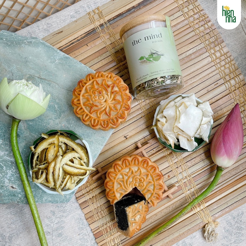 Quà Trung Thu Đặc Biệt Có Trà - Bánh - Mứt từ Tiệm Hiên Nhà