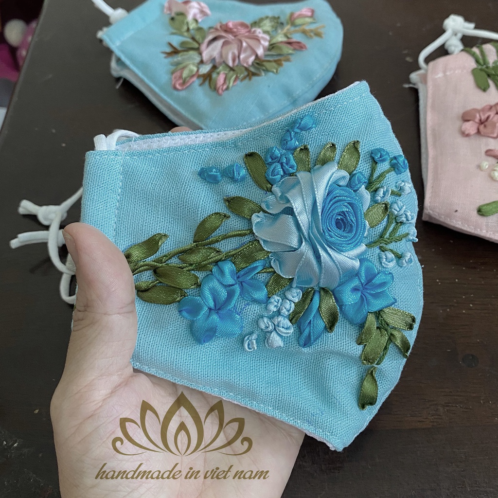 Khẩu trang thêu hoa ruy băng siêu độc, có nẹp mũi