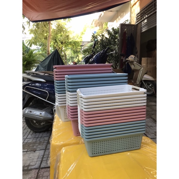 Rổ chữ nhật có quai cầm nhựa Việt Nhật, Khay chữ nhật đựng tài liệu, đồ dùng văn phòng đa năng