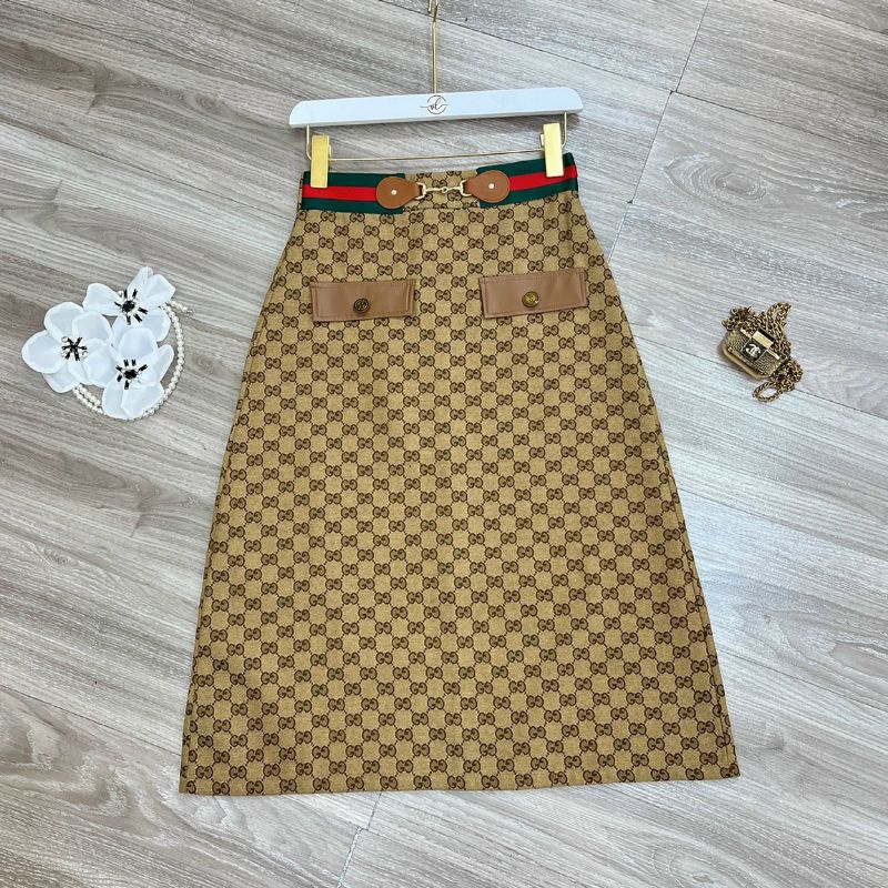 Chân váy GC mới.