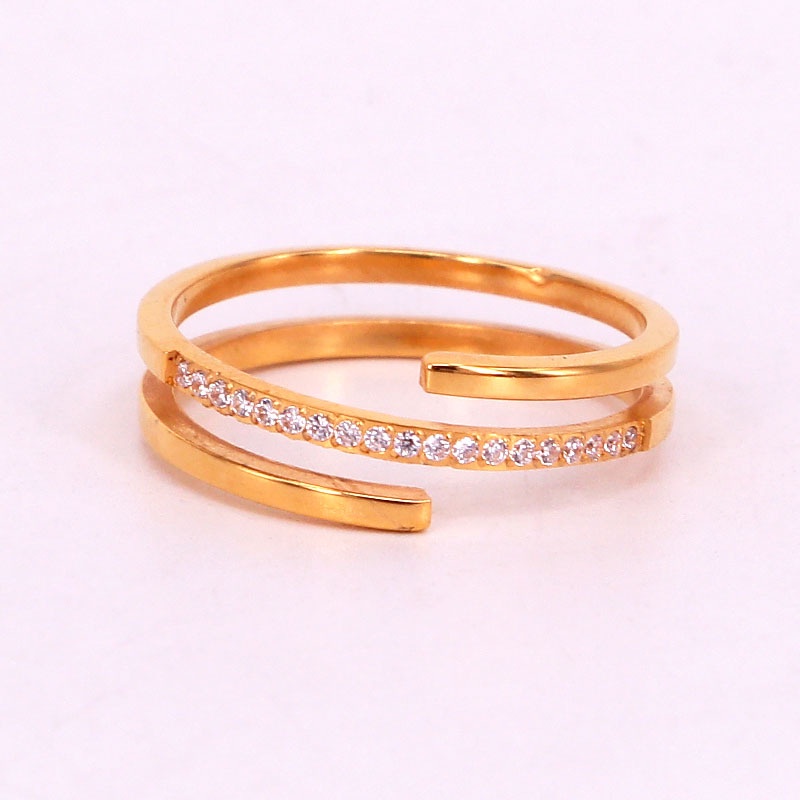 [FreeShip] Nhẫn nữ titan 3 lớp chéo đính đá J6-106 - CAM KẾT KHÔNG BAY MÀU