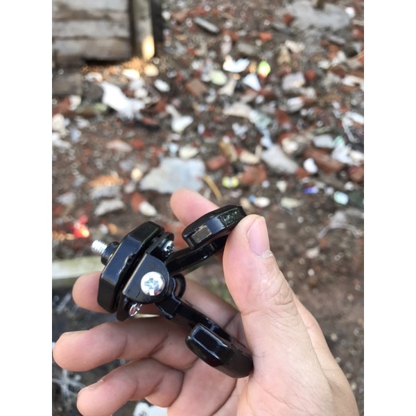 Móc đôi móc càng cua xoay 180 gắn các dòng xe