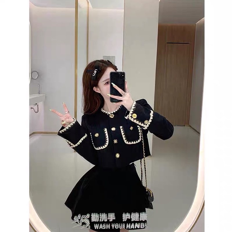 Set áo nhung viền trắng tay dài kèm chân váy chữ A ulzzang