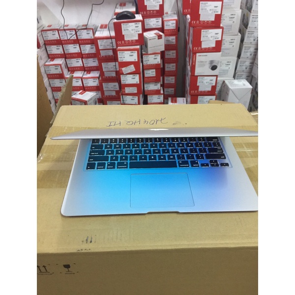 Máy tính xách tay Macbook Air Core i5 1.8GHz, RAM 4GB, SSD 128GB | BigBuy360 - bigbuy360.vn