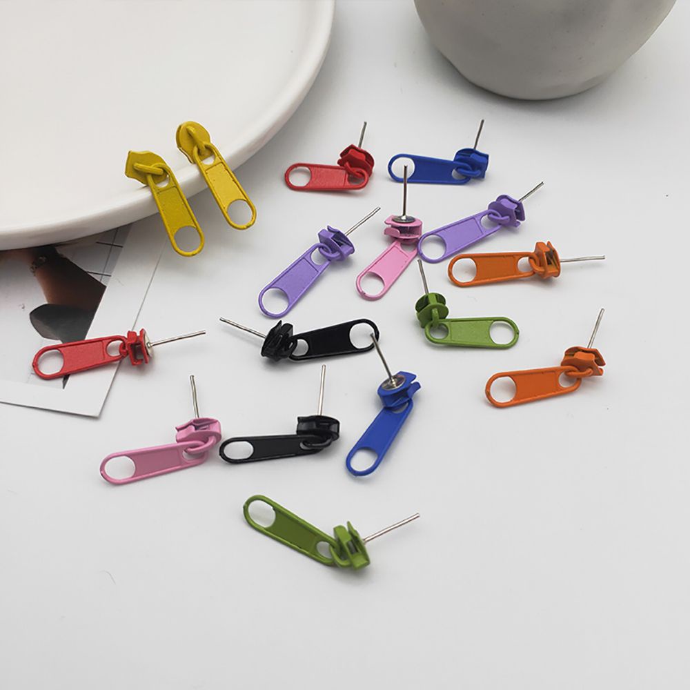 Khuyên tai SKJK bằng kim loại thiết kế khóa kéo dễ thương có nhiều màu phong cách Hàn Quốc