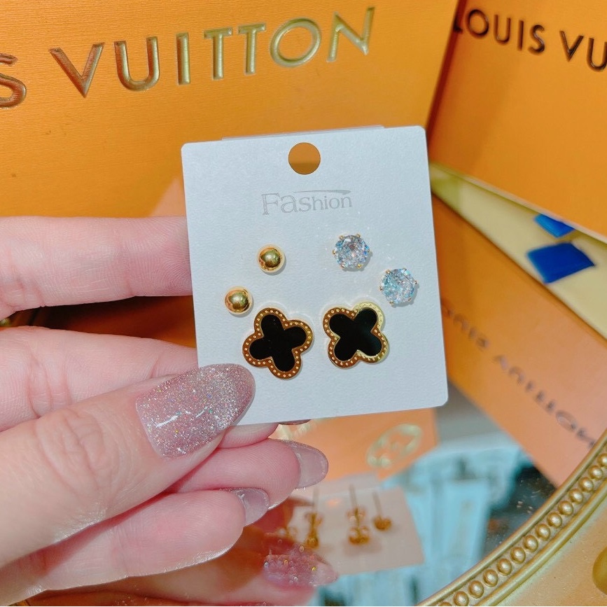 Bộ 3 Đôi Bông Tai Cỏ 4 Lá Titan Ko Đen TT 4225