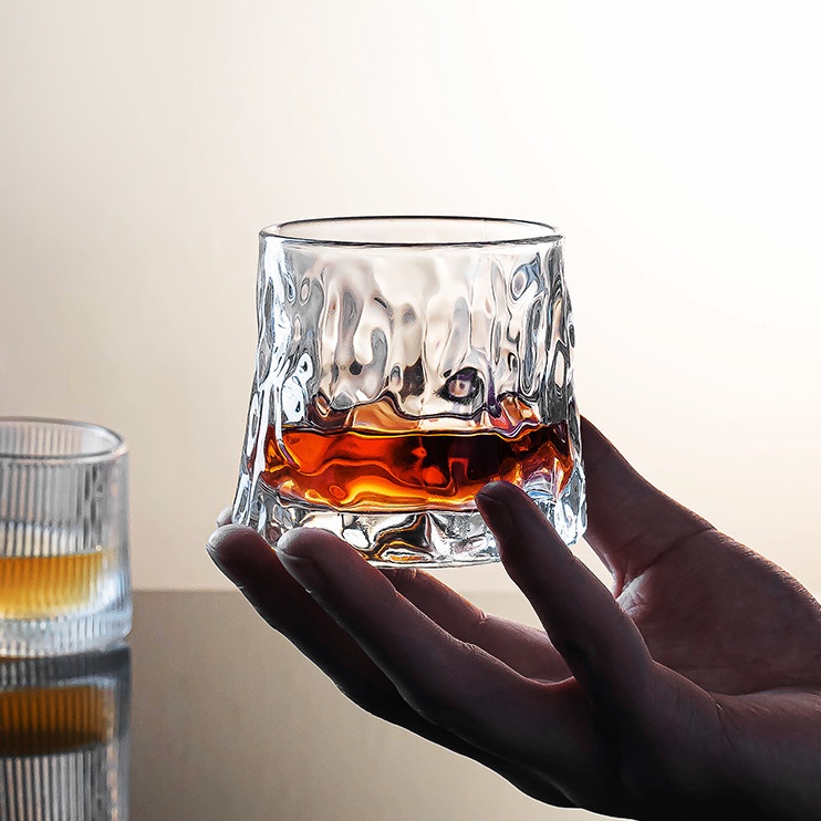 Set 2 Ly Thủy Tinh Uống Rượu Whiskey Bằng Thủy Tinh Dày Không Chì Xoay Được