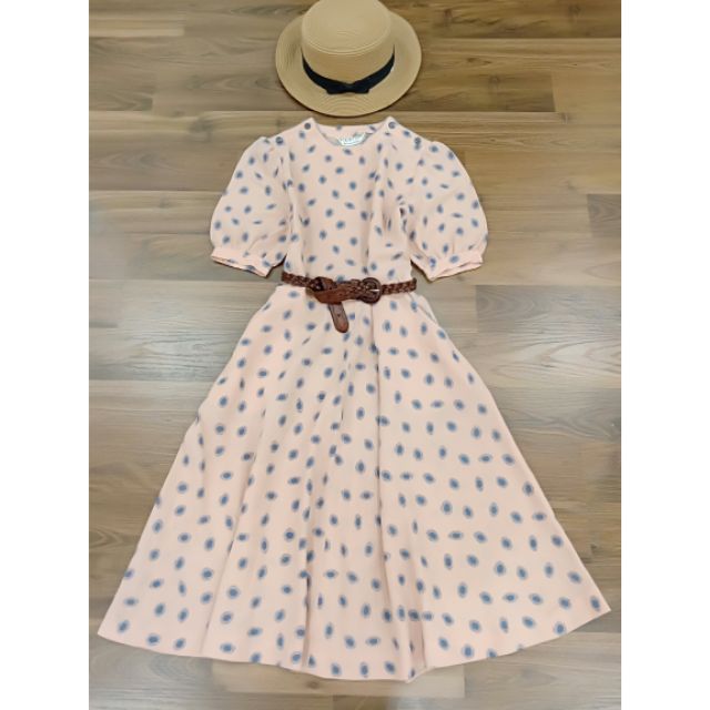 Đầm hồng hoạ tiết dáng dài vintage