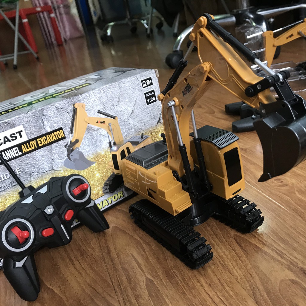 Xe Máy xúc hợp kim điều khiển từ xa quay 360 - Máy cuốc múc súc đồ chơi điều khiển