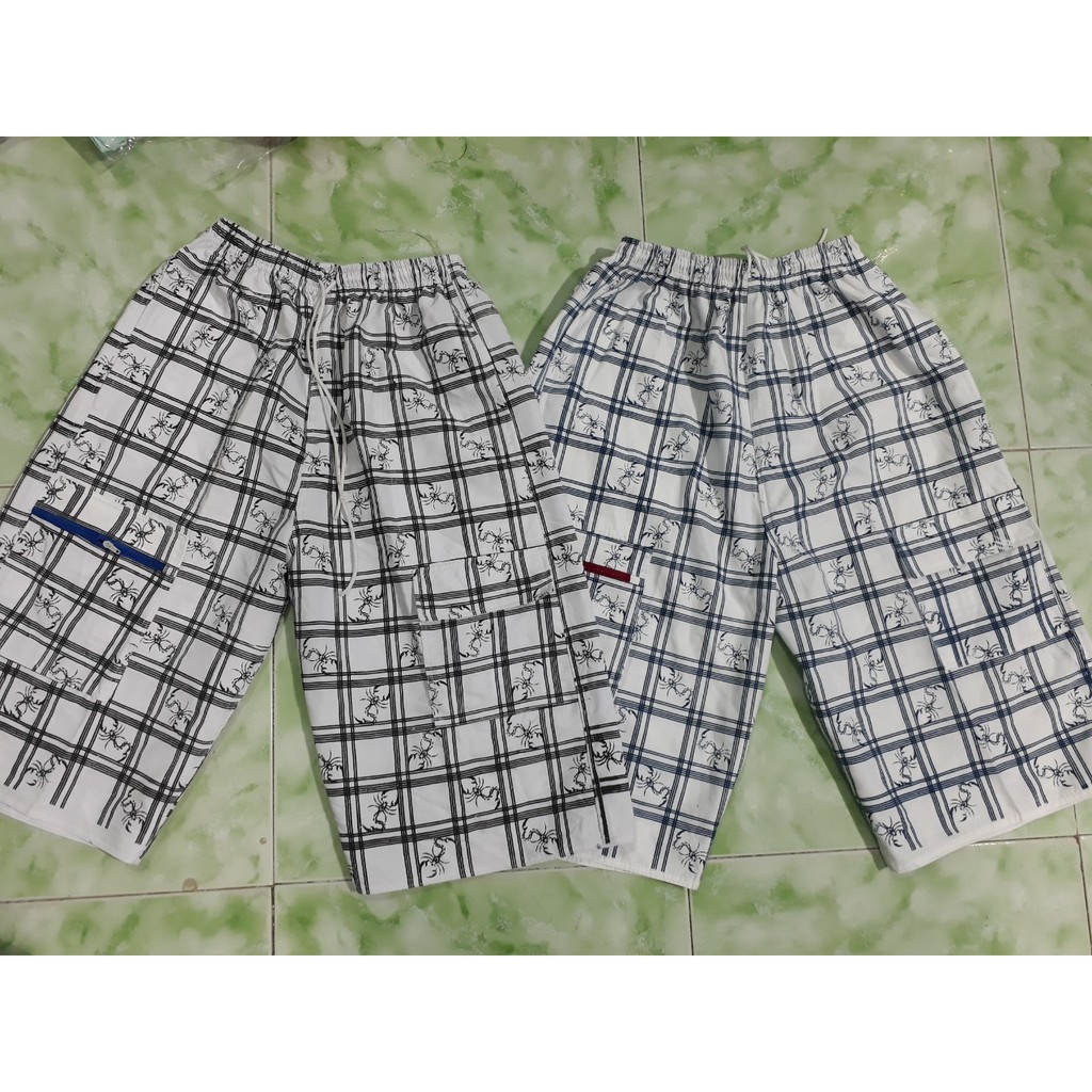 1 cái quần kaki túi hộp nam