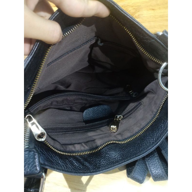 Túi xách có dây đeo chéo da thật secondhand  221221