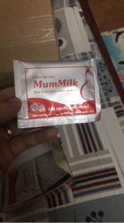 Cốm lợi sữa Mummilk 1 hộp 20 gói