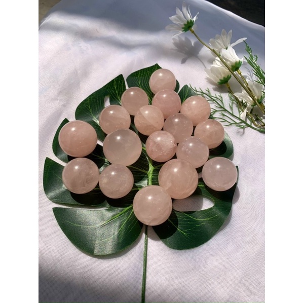 Bi cầu đá Thach Anh Hồng - Rose Quartz Sphere | Bi cầu thanh tẩy, tarot, sưu tầm | CADA DECOR