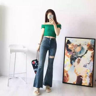 Quần jeans ống loe rách đùi
