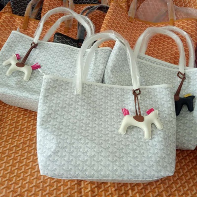 Túi tote Edmond QSN tặng kèm ngựa siêu xinh, túi đi chợ QSN