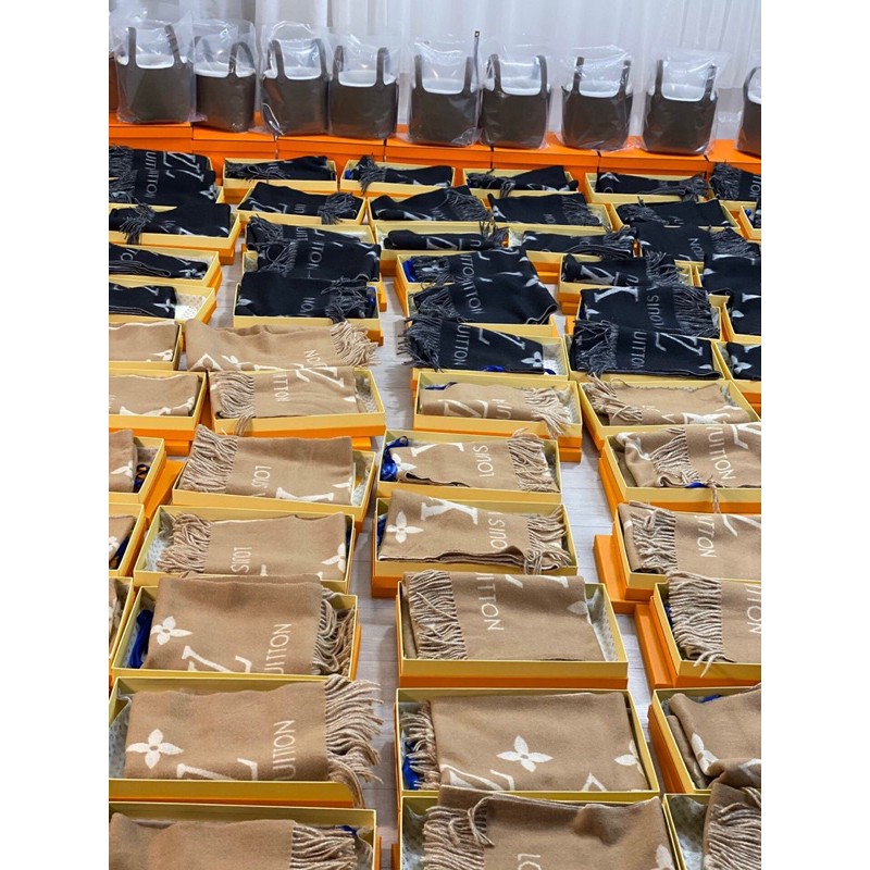 Khăn Quàng cổ lv