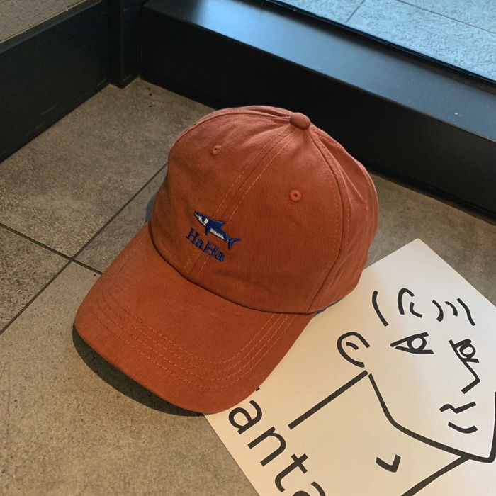 Mũ lưỡi trai vành cong mềm mại thêu hình cá mập hoạt họa phong cách bốn mùa Nhật Bản cho nam nữ 22070