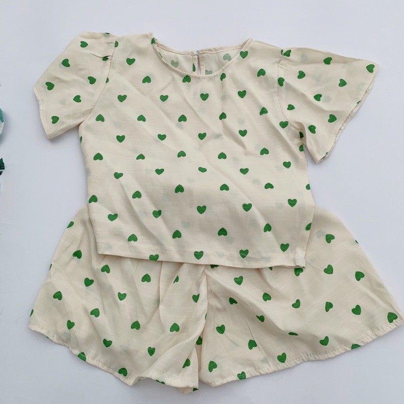 [HÀNG THIẾT Bộ quần áo cộc hoạ tiết trái tim cho bé từ 5 tháng đến 4 tuổi