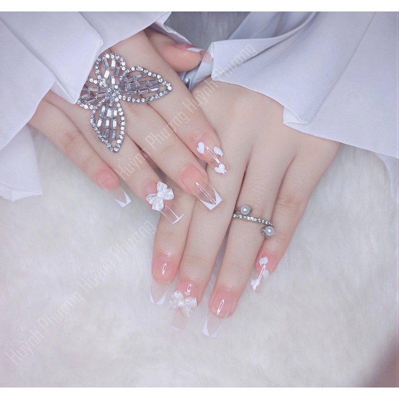Nail box móng up thiết kế tone thạch nơ
