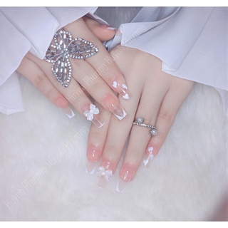 Nail box móng up thiết kế tone thạch nơ
