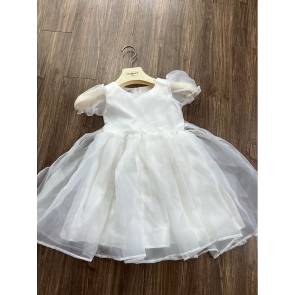 Đầm xòe trắng tay phồng cô dâu cho bé