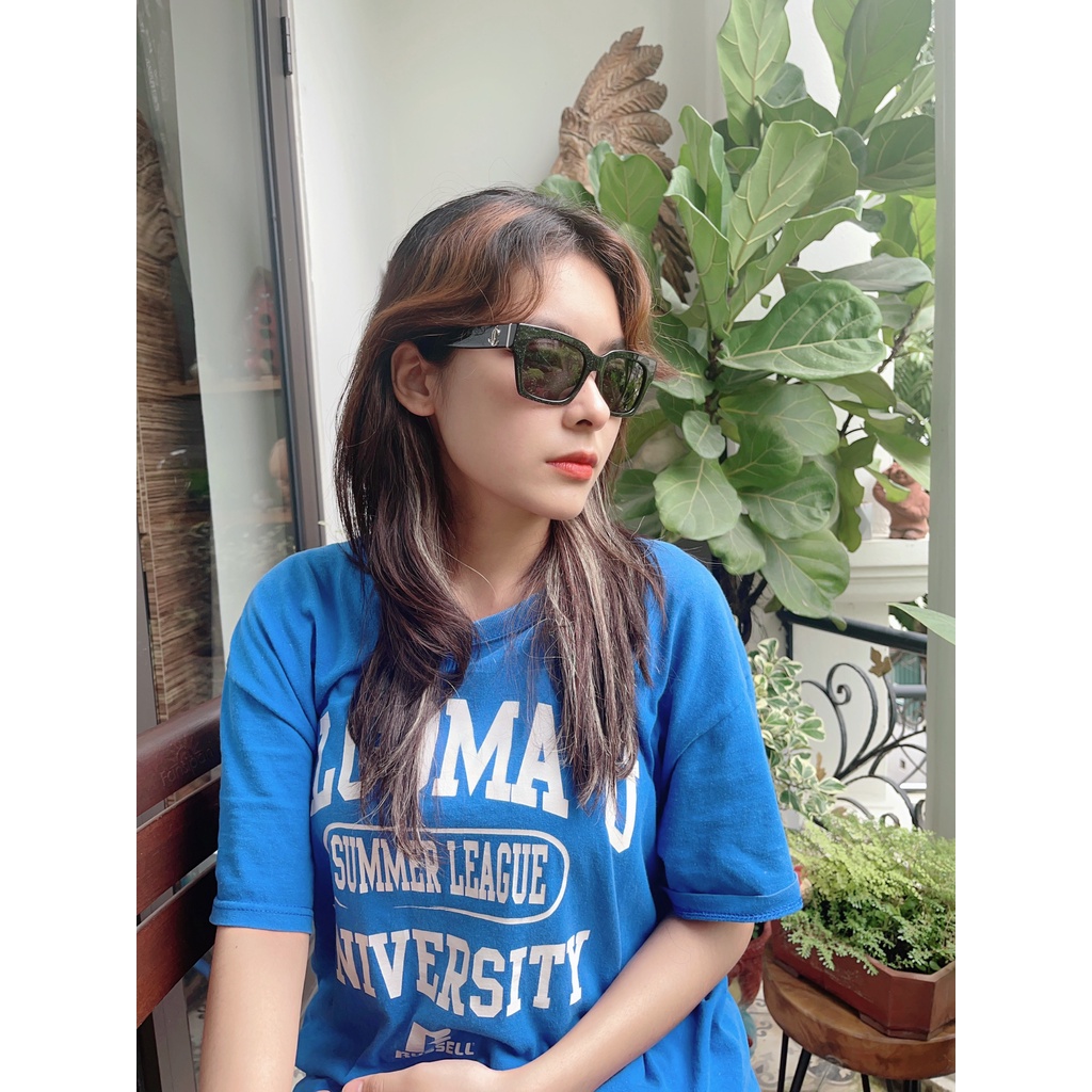 Kính mát Jimmy Choo viền đen, mặt nhũ