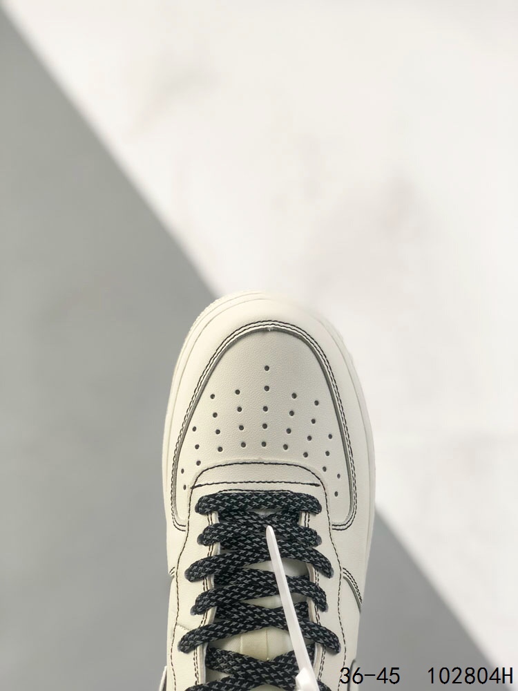 Giày thể thao cổ cao Nike Air Force 1