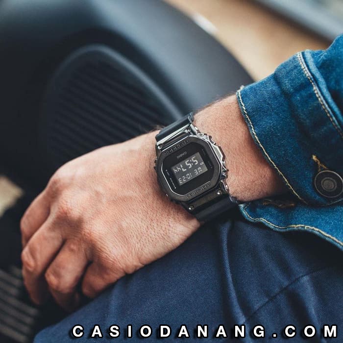 Đồng hồ nam dây nhựa Casio G-Shock chính hãng Anh Khuê GM-5600B-1DR