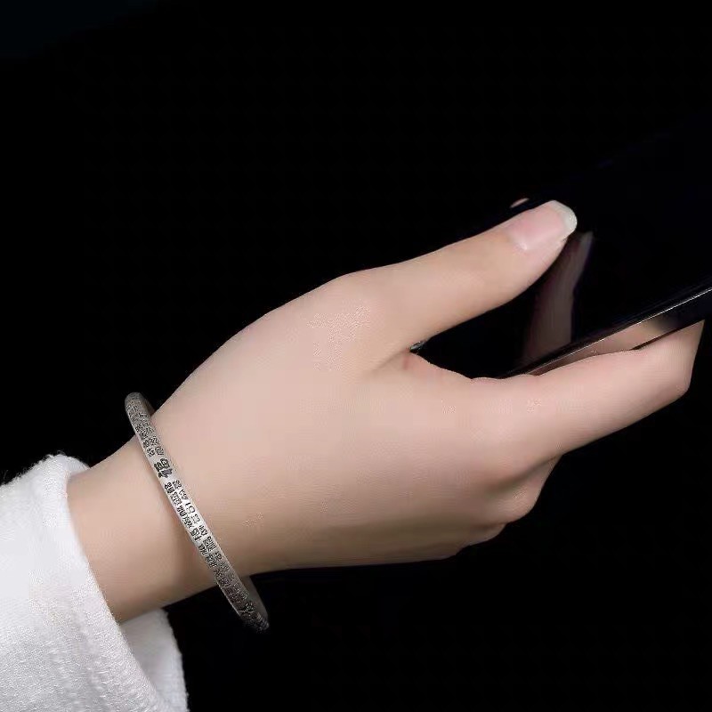 Vòng Tay Khắc Vòng Bạc 𝐕𝐀̣𝐍 𝐏𝐇𝐔́𝐂