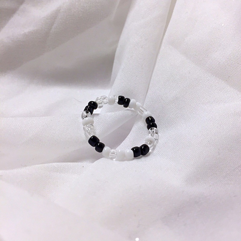 Nhẫn Hạt Cườm Kết Hợp 3 Loại Hạt Khác Nhau-Handmade