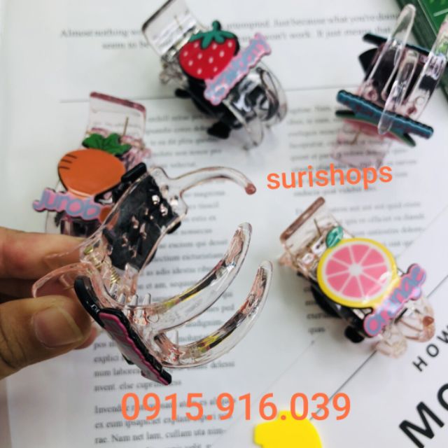 Kẹp trong suốt trái cây giao ngẫu nhiên