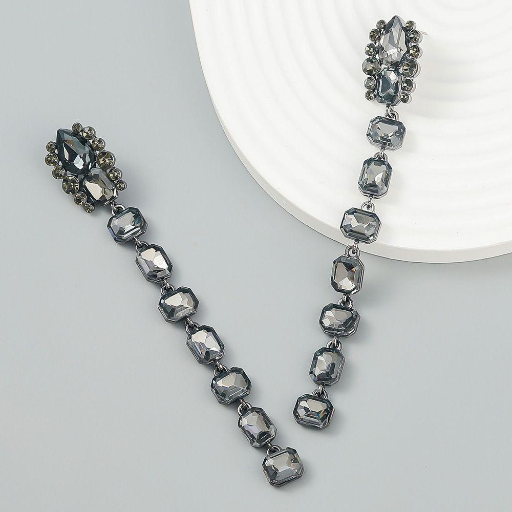 Hoa Tai Dáng Dài Phối Tua Rua Thời Trang Cho Nữ