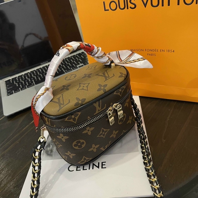 Túi xách nữ , túi cốp ngang hoạ tiết hoa nâu siêu đẹp