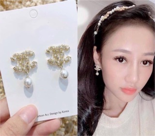 Bông tai Chanel hạt châu
