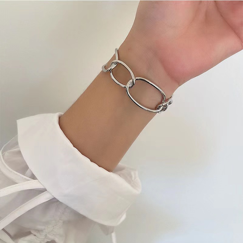 Vòng tay hở bằng kim loại thiết kế dạng mắt xích to thời trang cho nữ