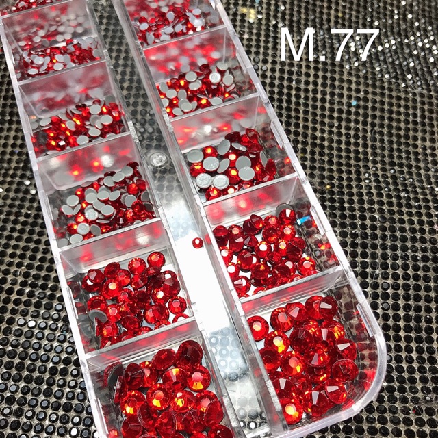 Đá chân keo cao cấp khay 1440 viên - đá mix size màu đỏ