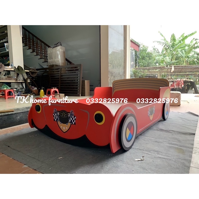 Giường ngủ hình ô tô cho bé trai