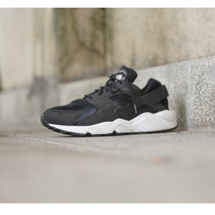 Giày Thể Thao NIKE AIR HUARACHE 634835-006 HÀNG CŨ CHÍNH HÃNG