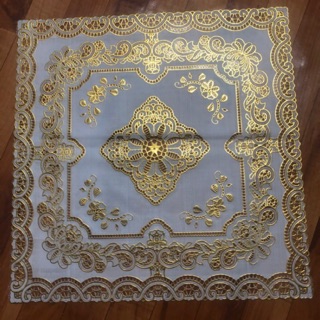 KHĂN TRẢI BÀN REN HOA NỔI HÌNH VUÔNG 50x50cm