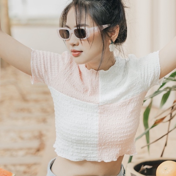 Kuchimachic - Áo croptop đũi xốp phối màu Trắng Hồng MÃ KUCR05